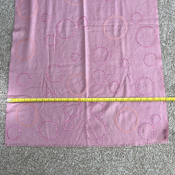 NWT BOUTIQUE BRAND DUSTY ROSE HAND CRAFTED WRAP W/CIRCLE SEQUINS PATTERN - Picture 3 of 6